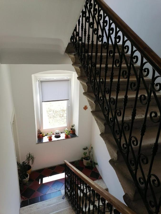 Hana - Attic In City Center Apartment